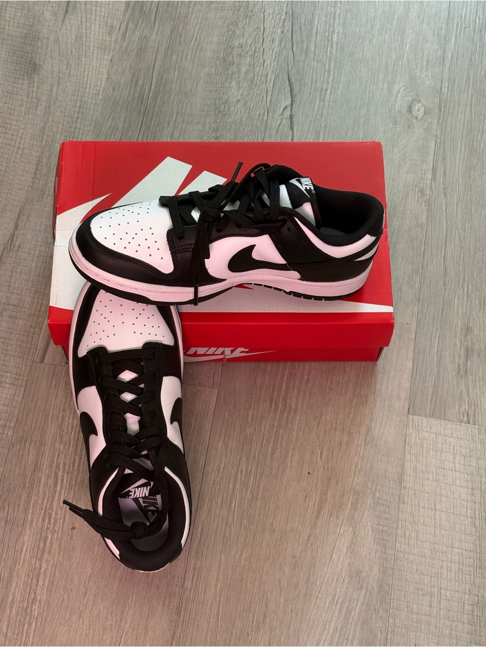 Nike Black and White Low-Top Dunk Sneakers BNWT W Size 7 AT-7/27